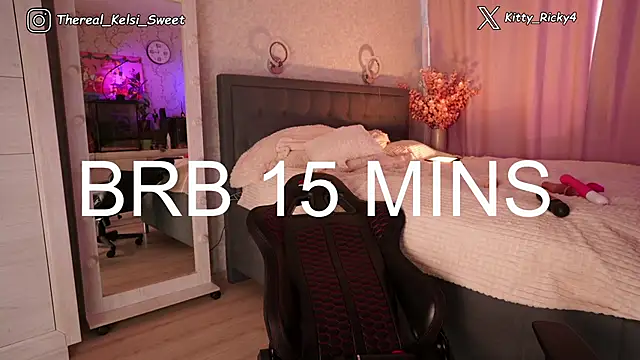 Kitty_Ricky live sex cam