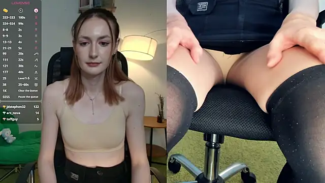 EasterBlink live sex cam