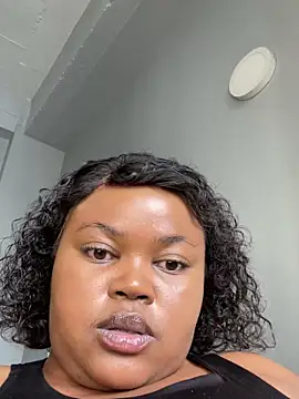 Curveysinaa live sex cam