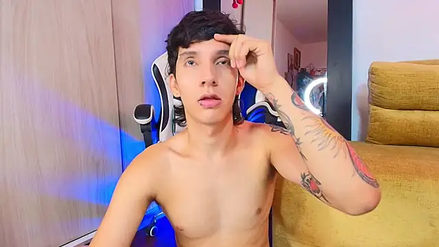 JacoboSwam's cam snapshot