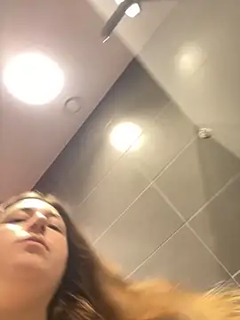 kate_nicepops999114's cam snapshot