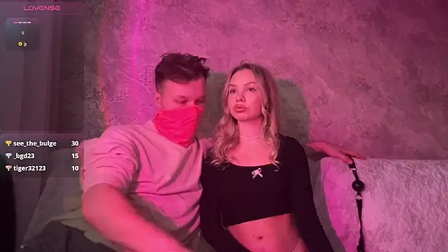 Rebecca_David's cam snapshot