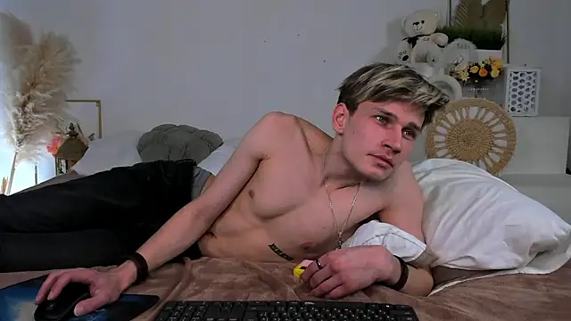 Volan_Starts live sex cam