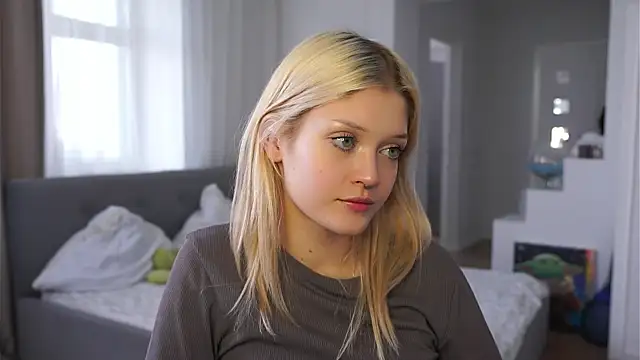 TaraBomstad's cam snapshot