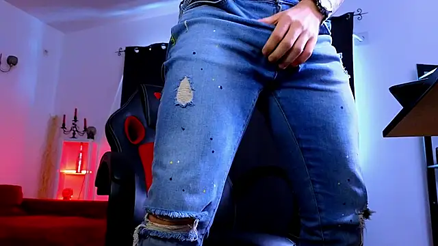 MightyAaron66's cam snapshot