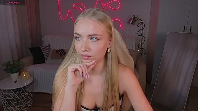 TessaGrays live sex cam