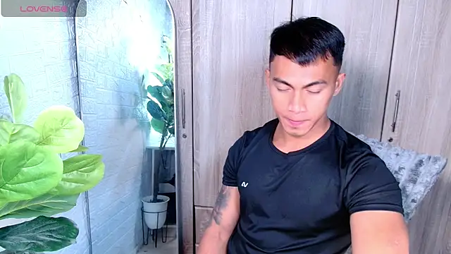 PinooyMilker's cam snapshot