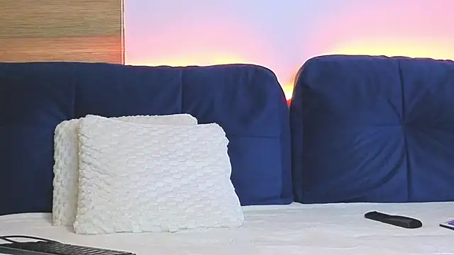 JulianTurner live sex cam