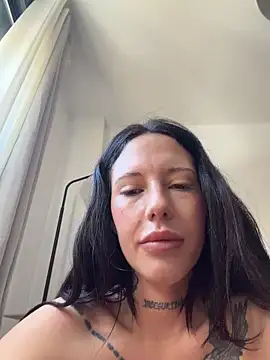 BellaGiaxx live sex cam