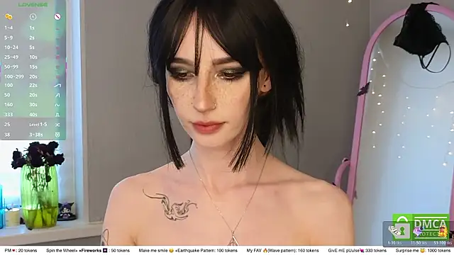 sweetuniporn live sex cam