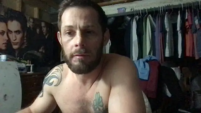 ARCHERTASTE live sex cam