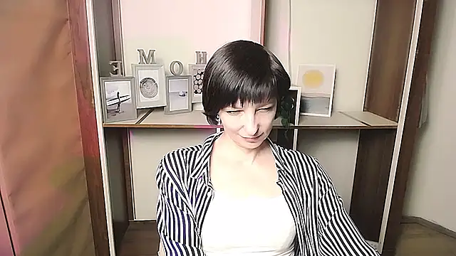 _AngeliaFlow_ live sex cam