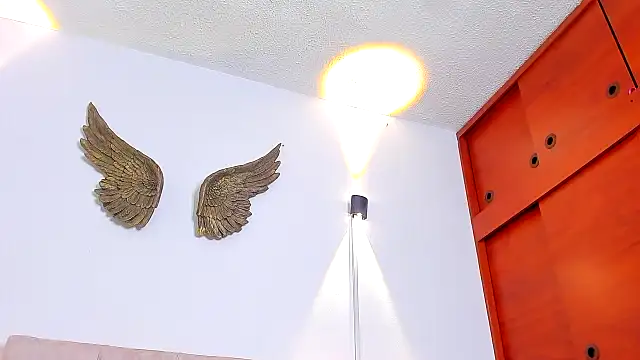 Nathaly-sky's cam snapshot