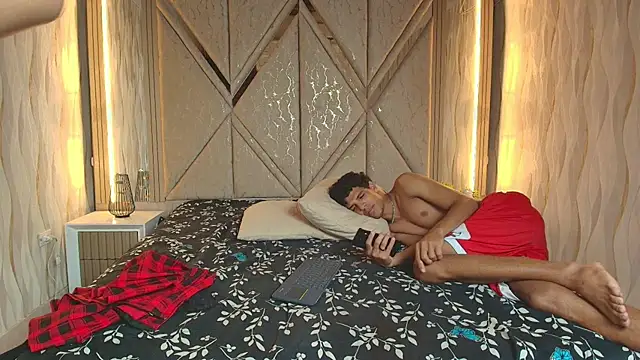 Hotcouple_222's cam snapshot