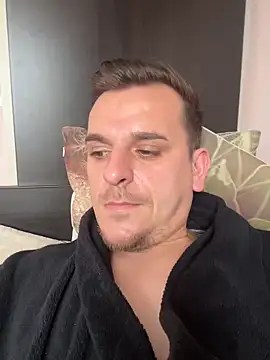 Huge_cock22cm live sex cam