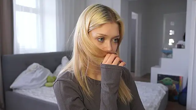 TaraBomstad's cam snapshot