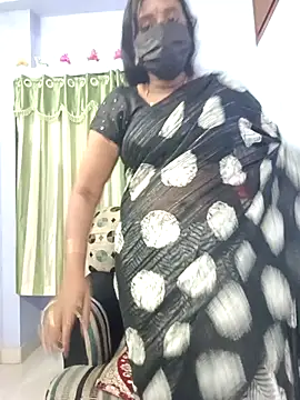 Tinarosy13's cam snapshot