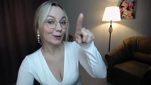 Ava_Elior's cam snapshot