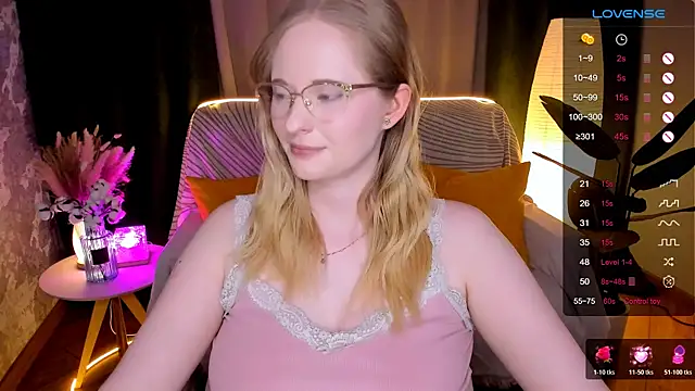 Aemilia_'s cam snapshot