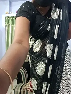 Tinarosy13's cam snapshot