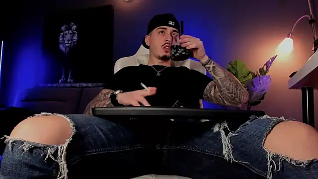 uptomatty's cam snapshot