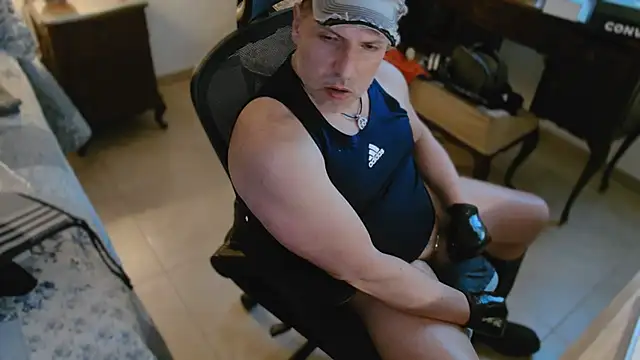 twdspunpig live sex cam