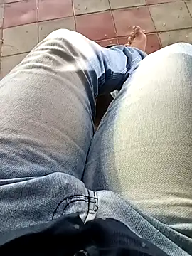 Horny-boyyy live sex cam