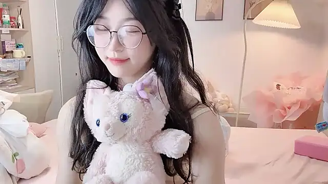 Luminous4173 live sex cam