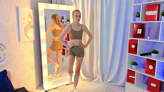 BoyarDuchess live sex cam