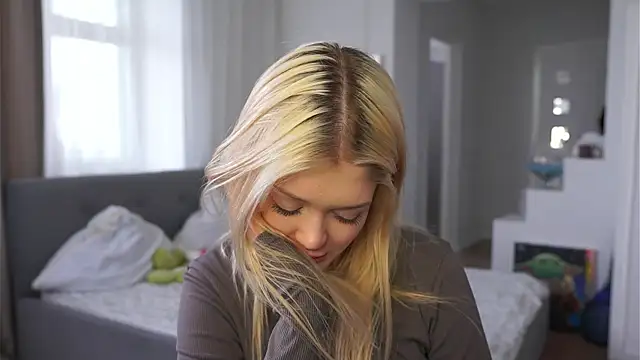 TaraBomstad's cam snapshot