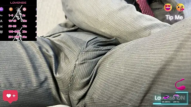 Tom_blunt96 live sex cam