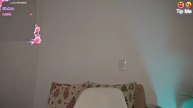 Roxybeautyy live sex cam