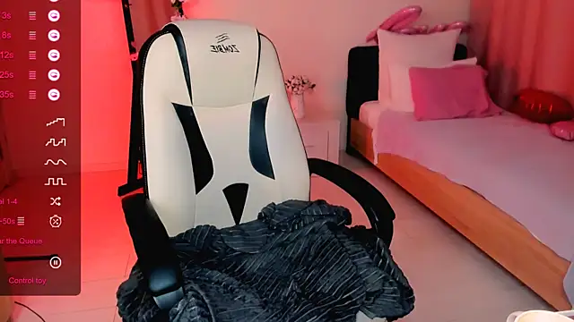 love_insidee's cam snapshot