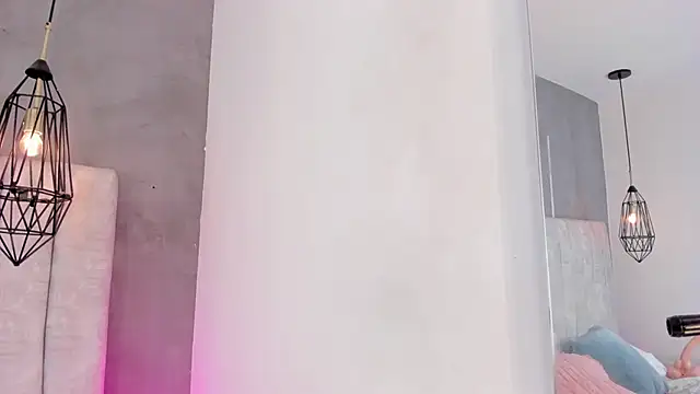 my_friends_mom's cam snapshot