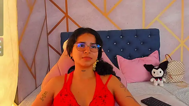 _vaiolet_owo's cam snapshot