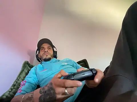 Rebeu313 live sex cam