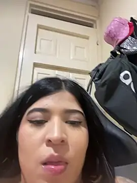 Vliacoooper2 live sex cam