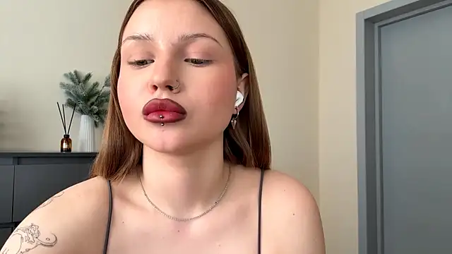 PledHoly's cam snapshot