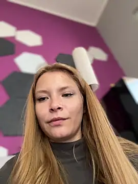 AnastasiaAniess live sex cam