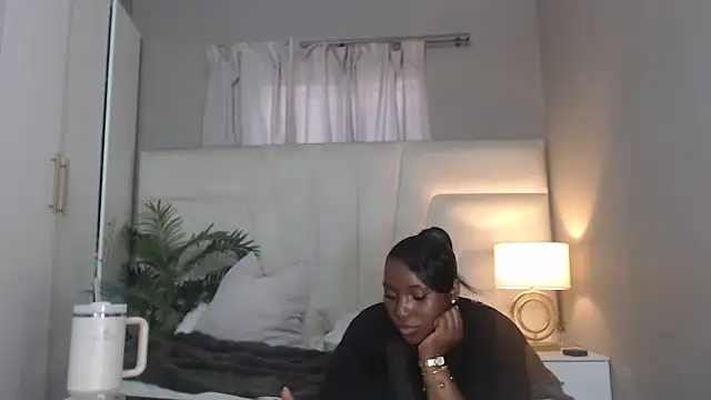 naughtyblackdolie's cam snapshot