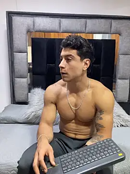 MR_MUSCLE live sex cam