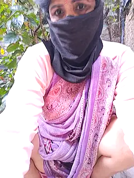 Janvi_ji's cam snapshot