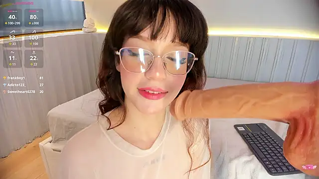 sally_monroe's cam snapshot