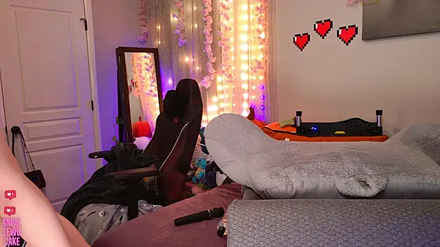 Angel-Lewd-Cake live sex cam