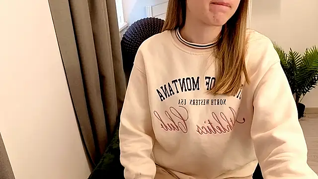 Just_L0VE_me's cam snapshot