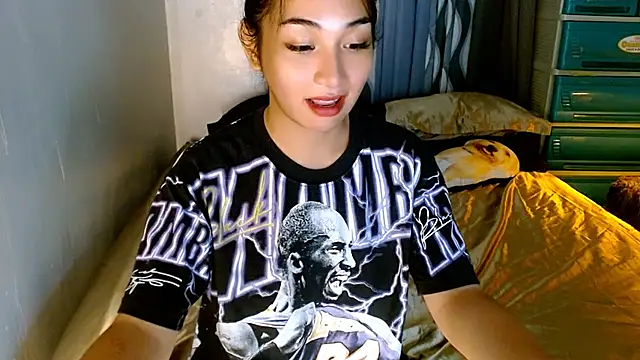 SweetLilly_18 live sex cam