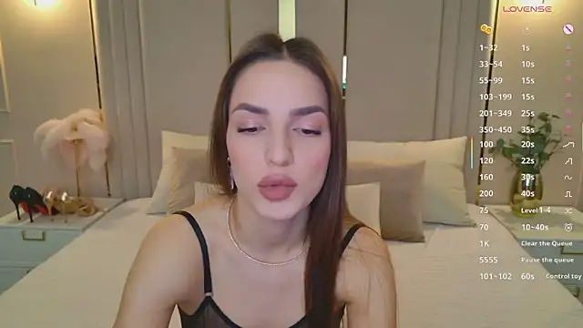 BellaHalles live sex cam