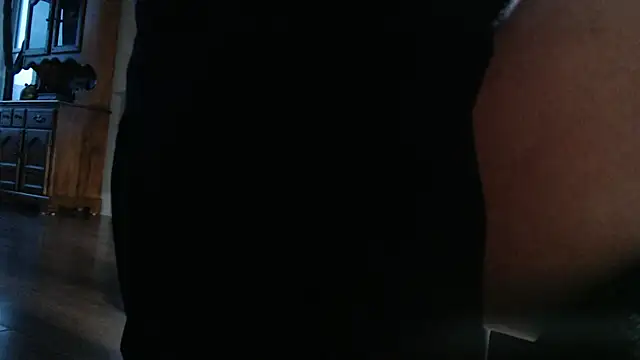 Suzys_Secrets live sex cam