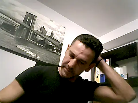 mastercharisma35's cam snapshot