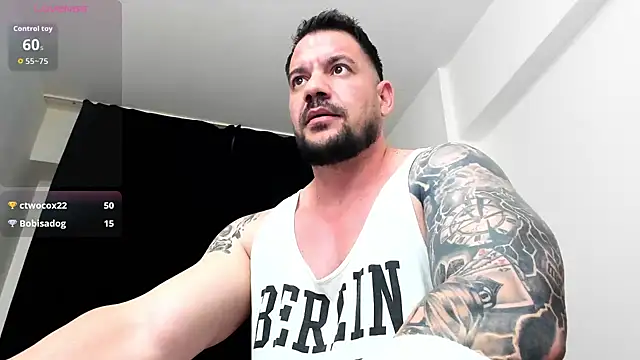 musclemonster31's cam snapshot